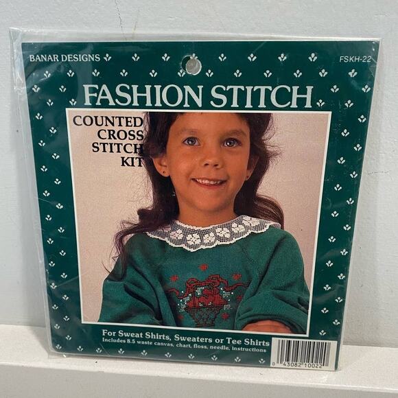 VTG Counted Cross Stitch Kit Set of 2 For Sweatshirts  Christmas Embroidery Kit - Picture 1 of 8